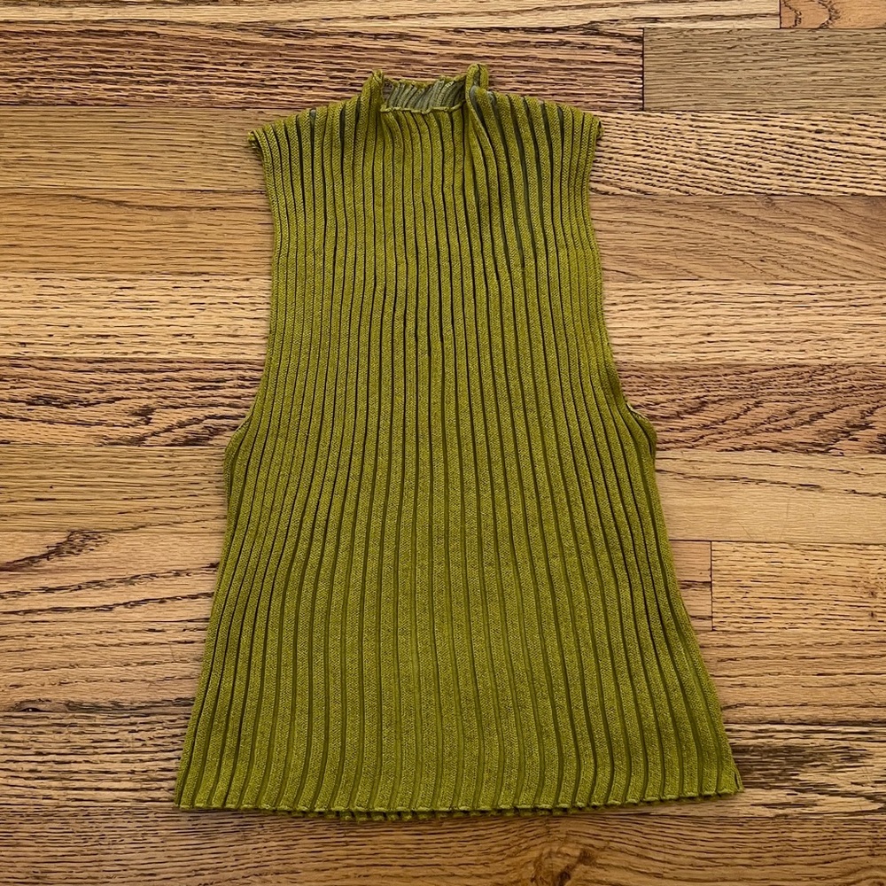 Modern Ribbed & Mesh Knit Tank Top - Picture 2 of 7